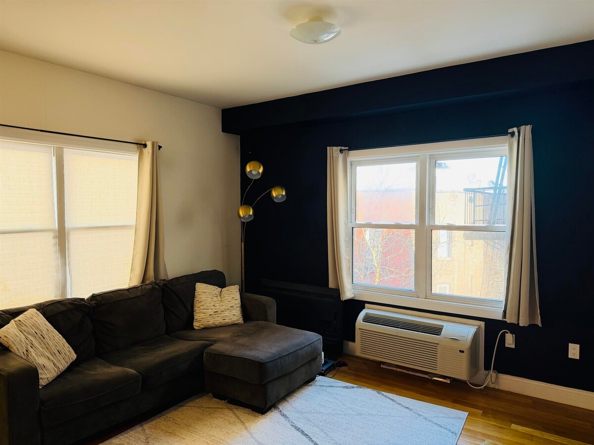 Photo - 5501 Hudson Ave Unidad 401