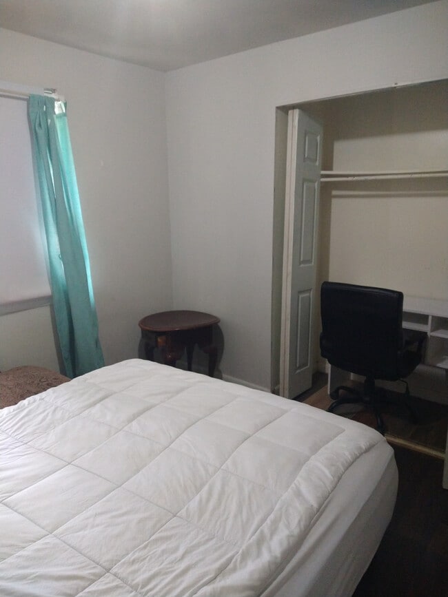 Photo - Room in House on Longleaf Dr