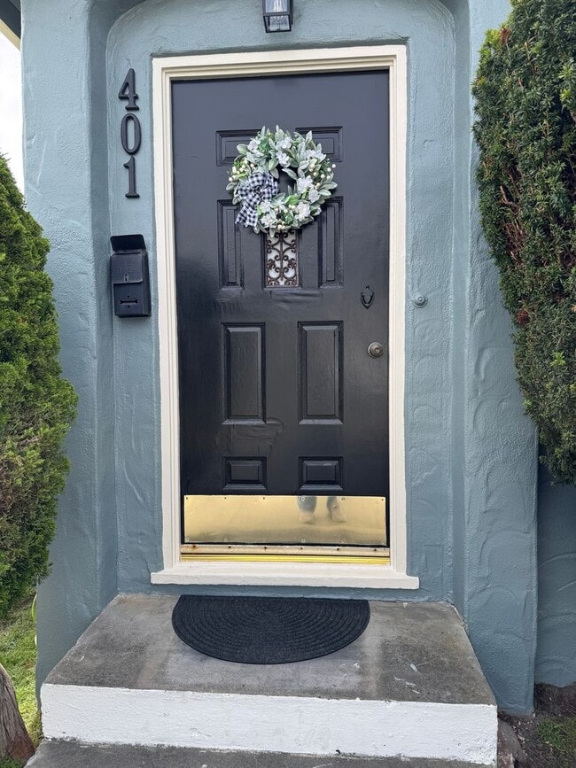 Photo - Pacific Grove Charmer