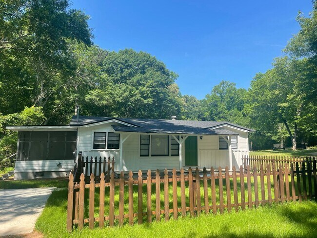 Photo - Charming Cottage on the Eastside Available Now