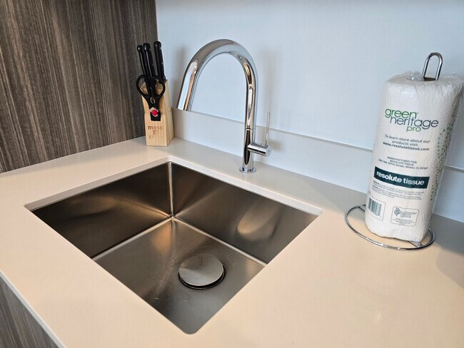 Photo - 190 SW 8th St Unit SI ID1514885P