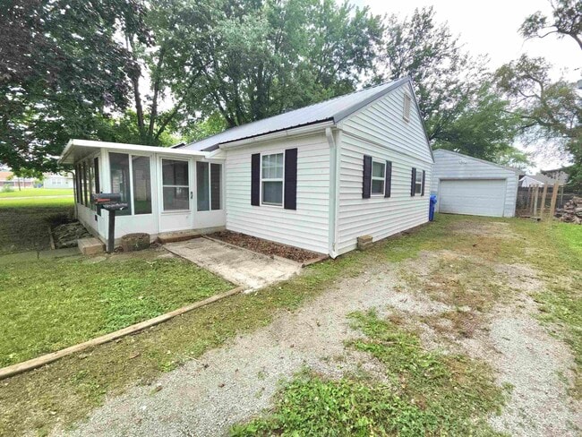 Building Photo - 1512 W Havens St