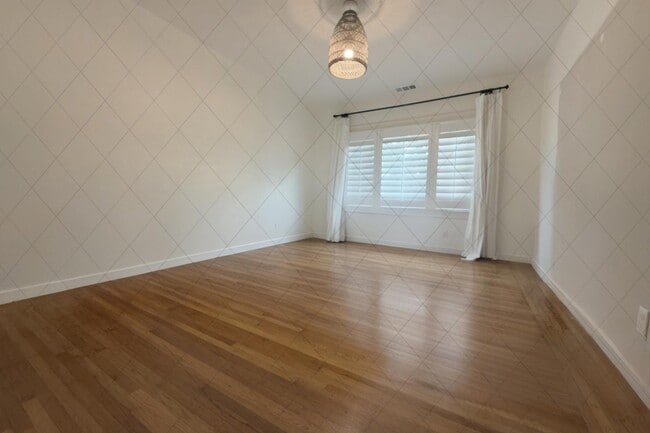 Photo - 1120 Masonic Ave