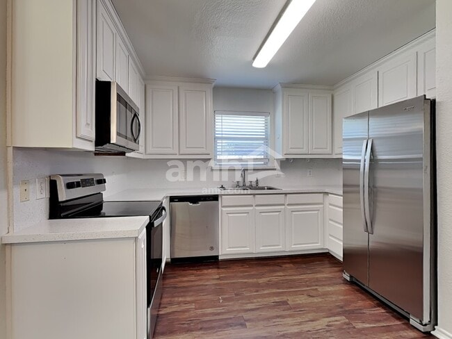 129 N Point Dr