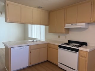 Photo - 4040 W 130th St Unit 4