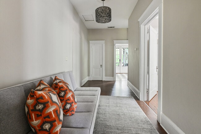 Photo - 635 Bonaventure Ave NE Apartamento Unidad ID1225177P
