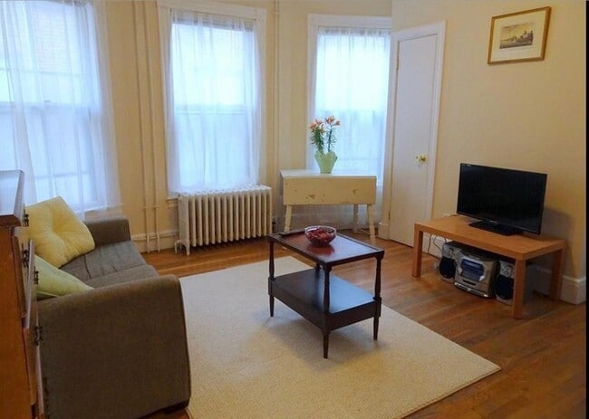 Building Photo - 37 A Harvard St Unit 1