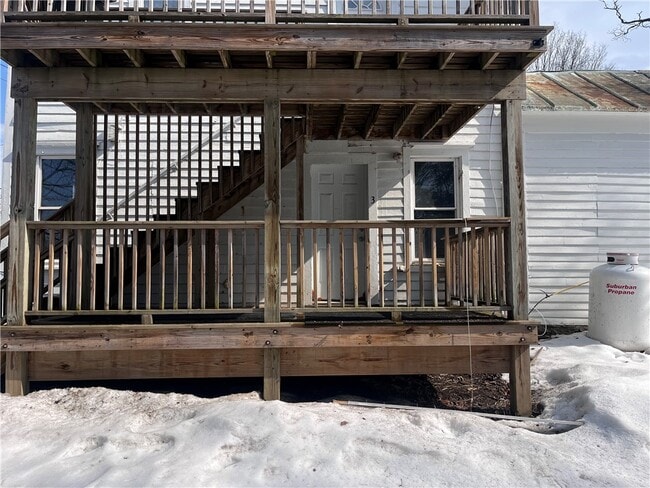 Building Photo - 114 E Main St