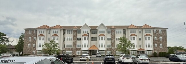 Photo - 102 E Elizabeth Ave Apartment Unit 302