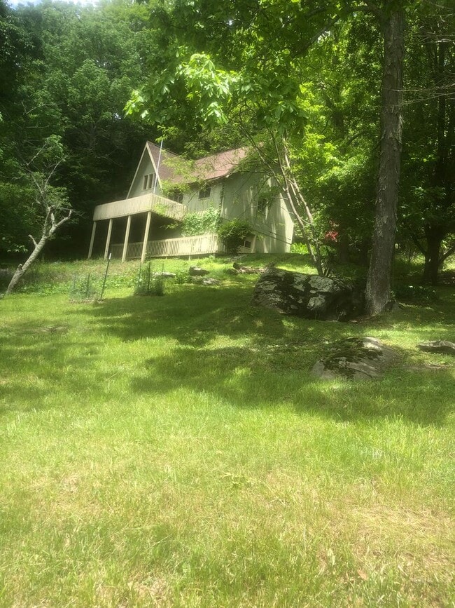 Photo - 420 Cliffside Ln