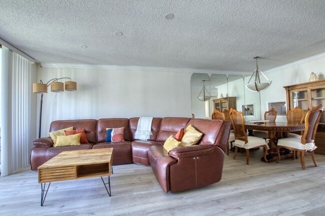 Photo - 4345 Trevi Ct Unidad 204