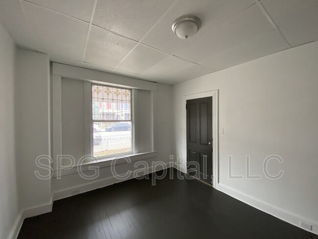 Photo - 254 Roosevelt Ave Unit 1