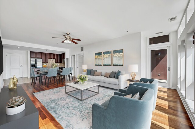 Photo - 3450 S Halsted St