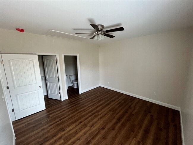 Photo - 104 Oak Ln