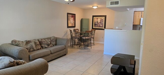Photo - 3034 Parkway Blvd Unit 208