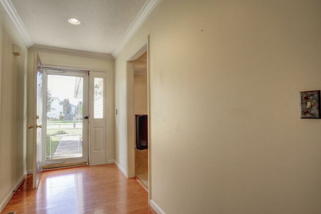 Photo - 708A Phlox Dr