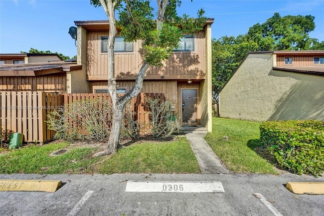 Building Photo - 4163 SW 85th Ave Rental