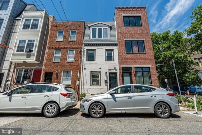 Photo - 1705 Montrose St