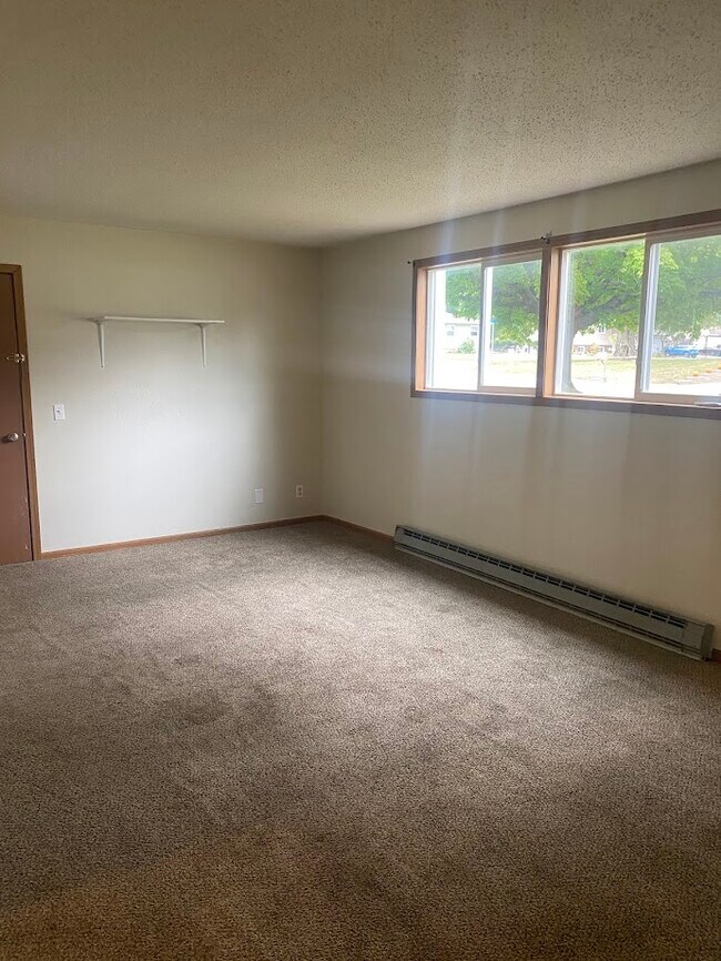 Building Photo - 310 Vinton Ave Unit 3