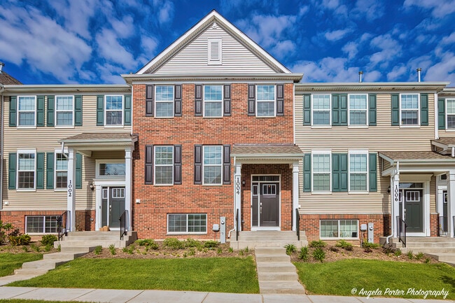 Photo - 1004 Neubauer Circle Townhome