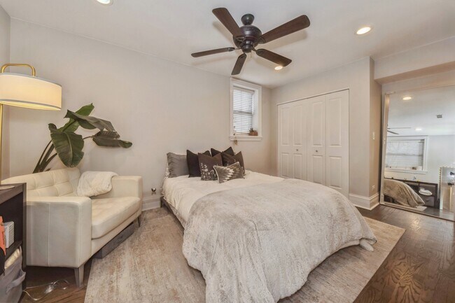 Photo - 924 W Schubert Ave Unidad G