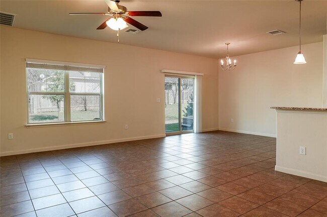 Photo - 1620 Bryant Dr Unidad 1303