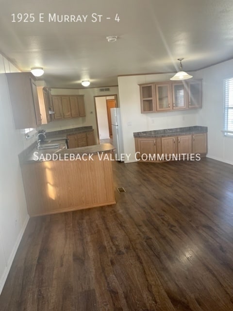 Photo - 1925 E Murray St