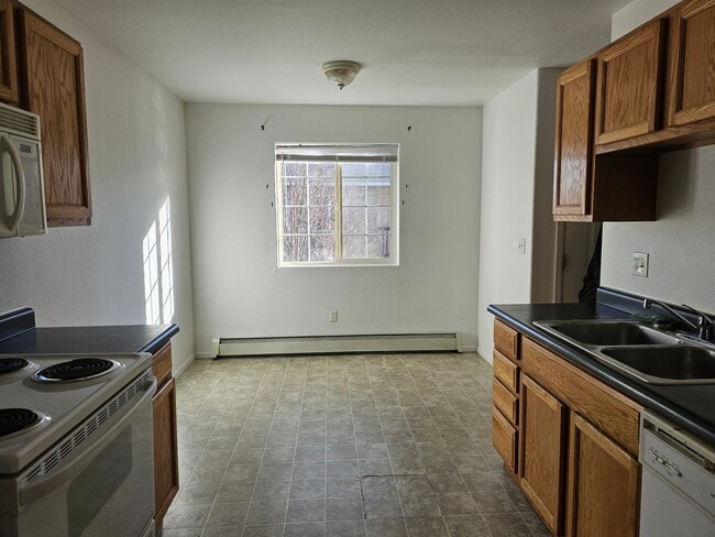 Photo - 1240 Taft Ave Unit Apt A