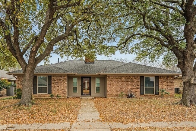 Building Photo - 311 Gwendola Dr