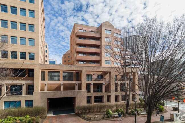Photo - Hampden Square