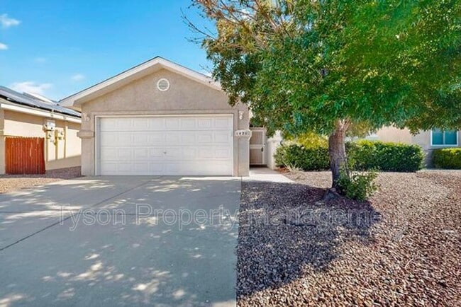 Building Photo - 1420 Stoneway Dr NW