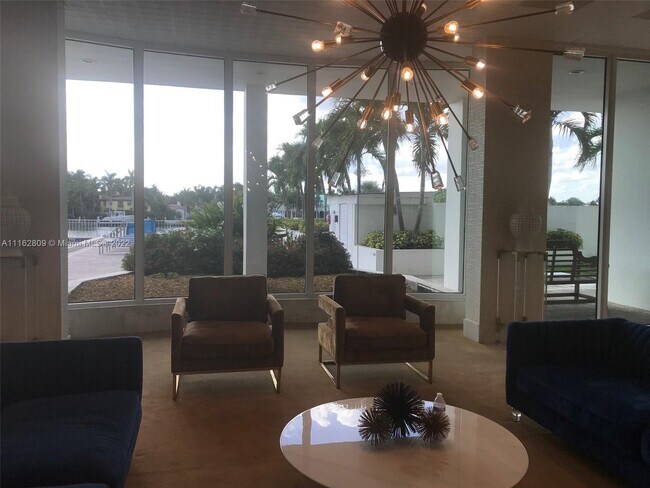 Photo - 5750 Collins Ave Unit 5C