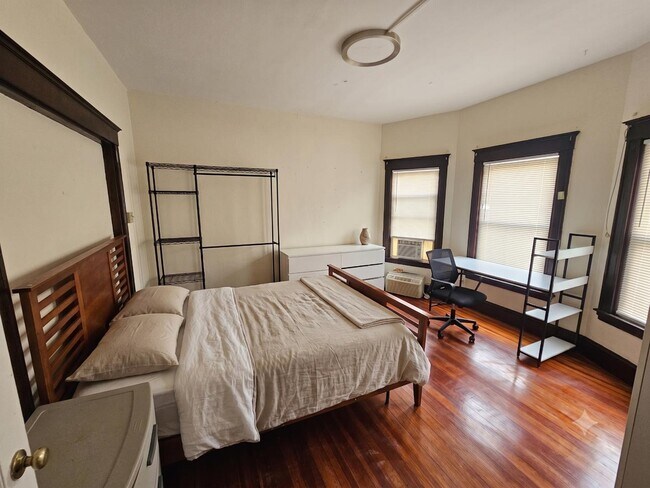 Photo - 320 Highland Ave