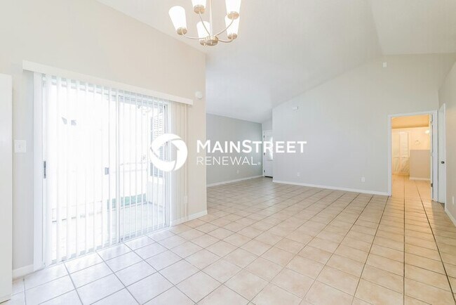 Photo - 3 Bedroom Pet-Friendly Home in KISSIMMEE, FL with Main Street Renewal