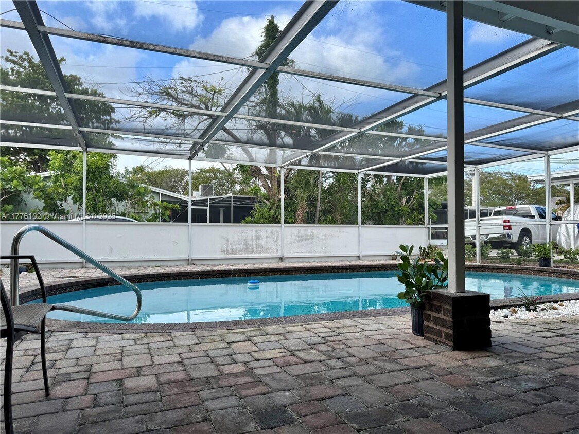 Photo - 1327 Garfield St (Hollywood, FL)
