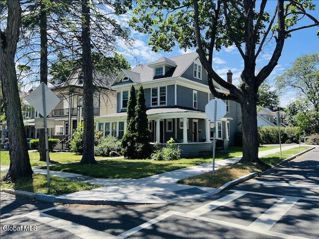 Building Photo - 57 S Main Ave Unit 1