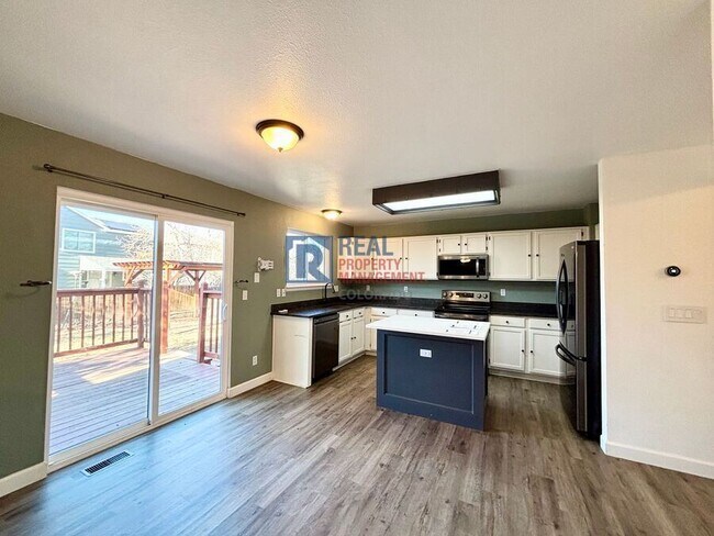 Photo - 17627 Cornish Pl