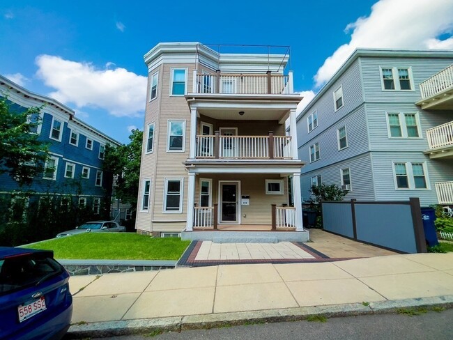 24 Montvale St Unidad 1