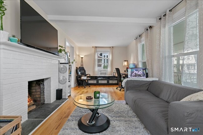 Photo - 17 Clinton St