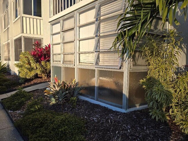 Photo - 4908 38th Way S Unidad 103