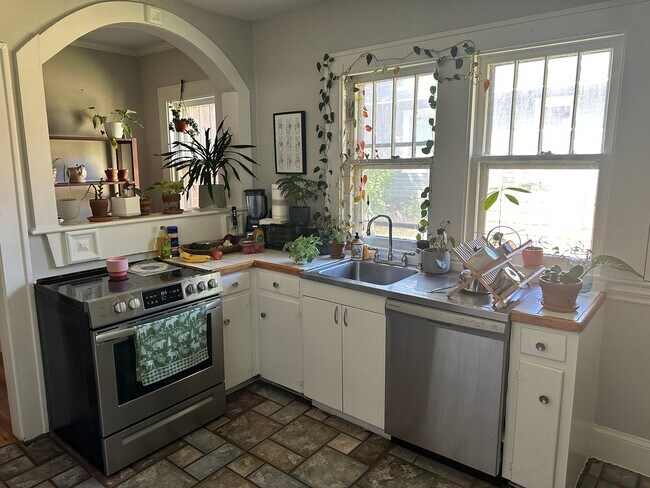 Photo - Adorable Home in Historic Wesley Heights!!