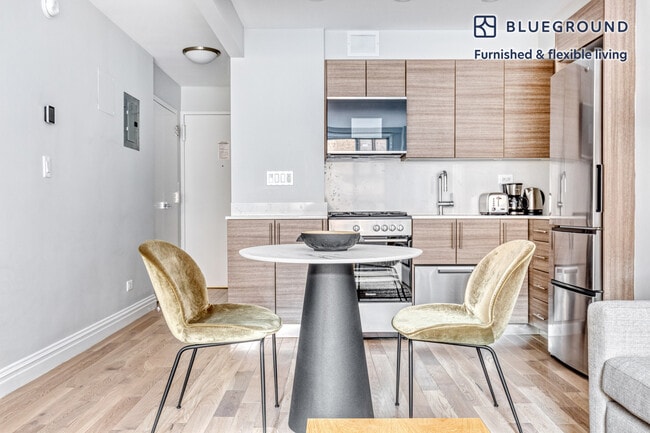 Photo - 340 E 51st St Unidad SI FL4-ID712