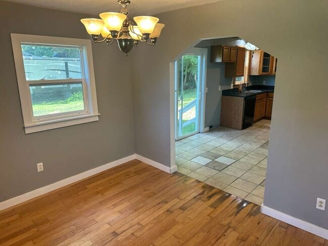 Photo - 66 Layton St