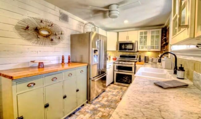 Photo - 2328 Avenue M