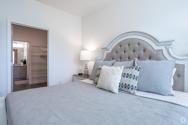 1BR, 1BA - 647SF A1A - Bedroom