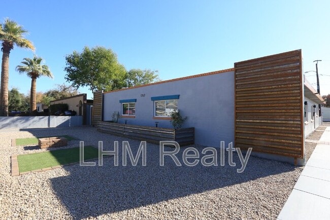 Photo - 1747 E Virginia Ave Unit Apt 4