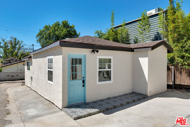 Building Photo - 3214 Atwater Ave Rental