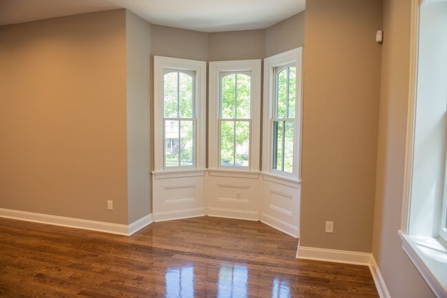 Photo - 108 Centre St