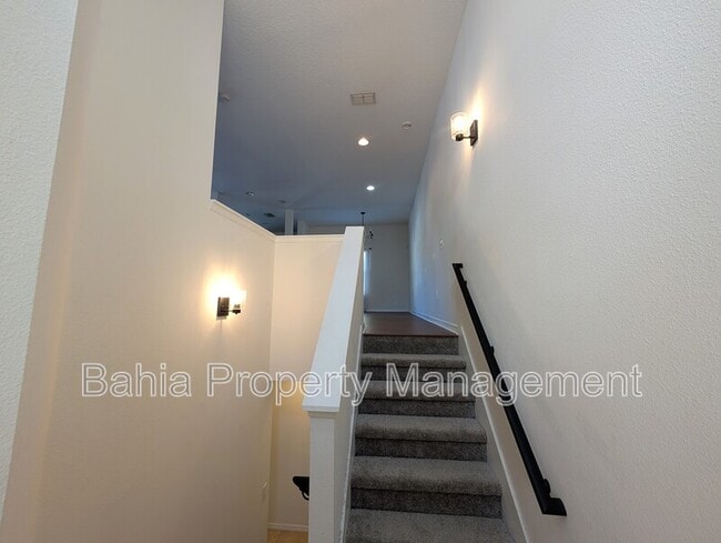 Photo - 3633 W Everett Ave