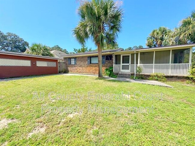 Photo - 733 Beach Dr